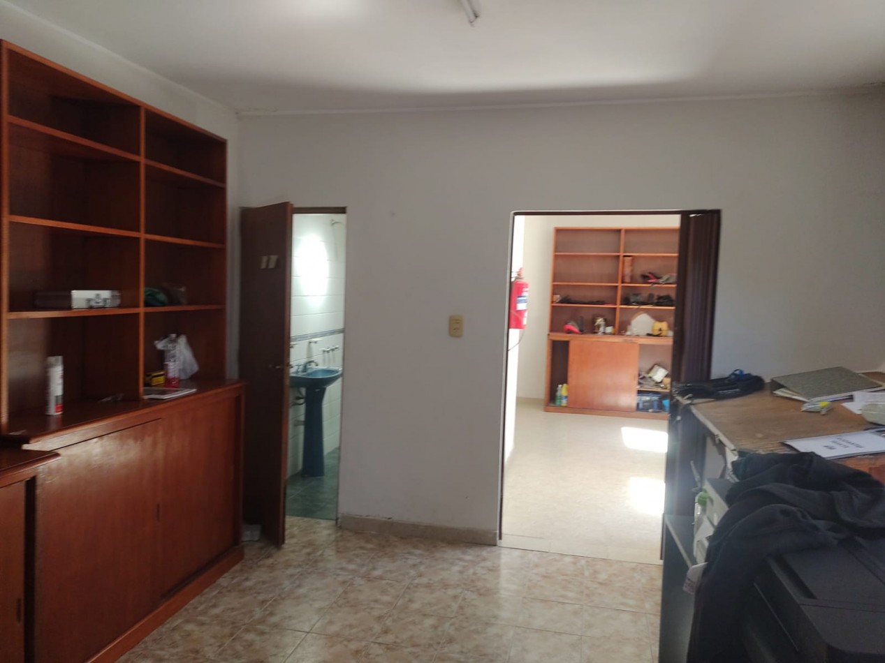 VENTA EXCLUSIVA OFICINAS + GALPON SOBRE AV ZANNI