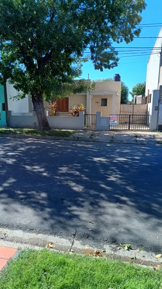Barrio Gazzano Casa c/lote 10x54