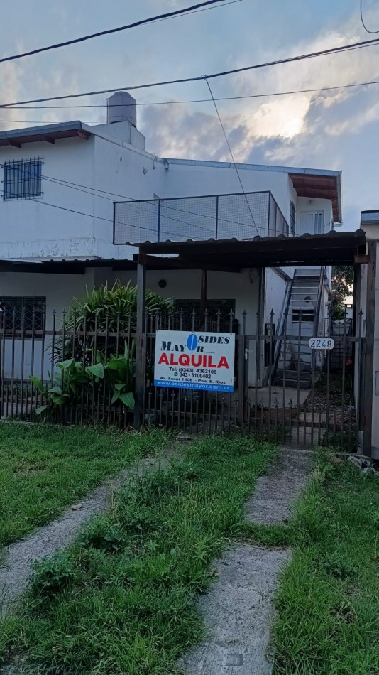 Depto Planta alta con cochera 