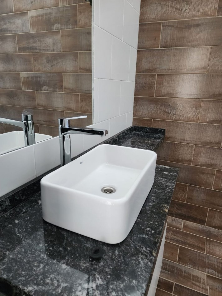 Casa a Estrenar Zona Pcias Unidas y Garrigo