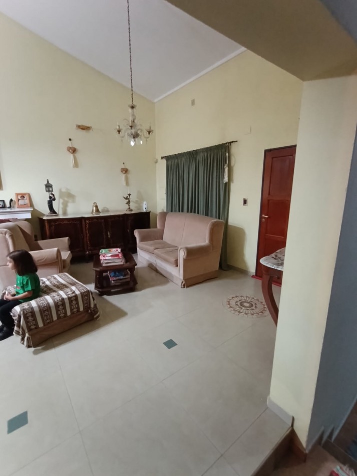 Casa impecable estado 