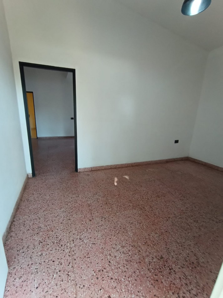 Casa entrada pasante 