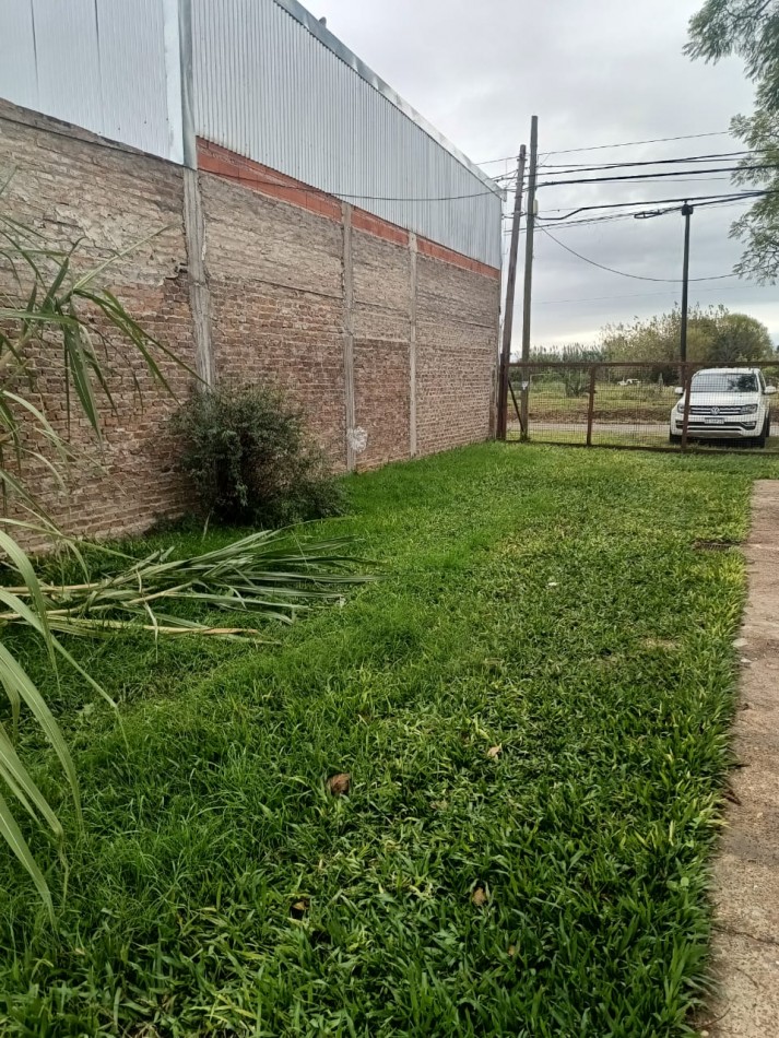 Casa entrada pasante 
