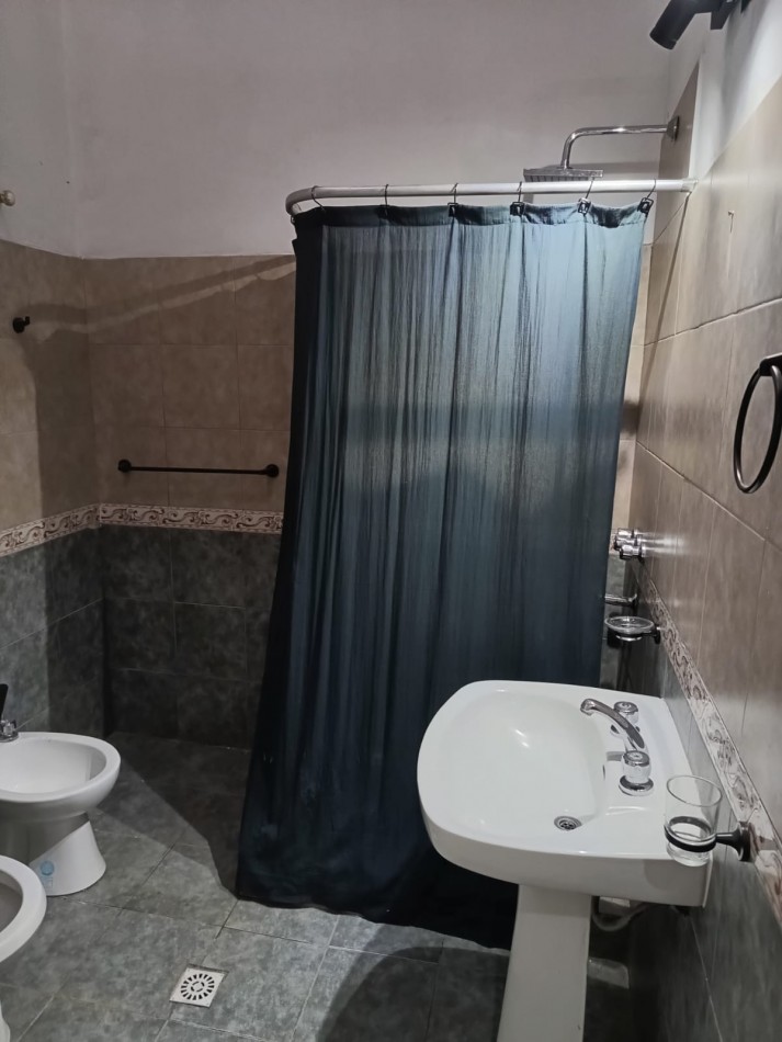 Casa entrada pasante 