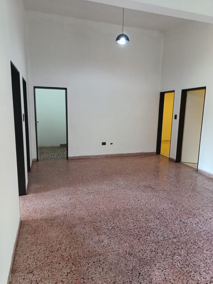 Casa entrada pasante 
