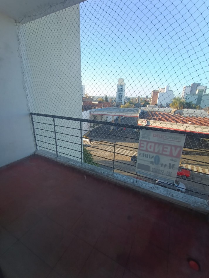 Echague casi Peron 
