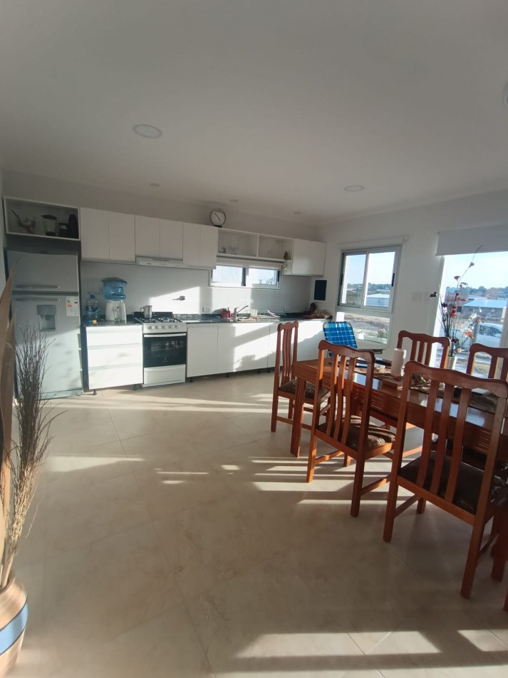 Brisas del Acceso Norte casa c/lote 800 m2