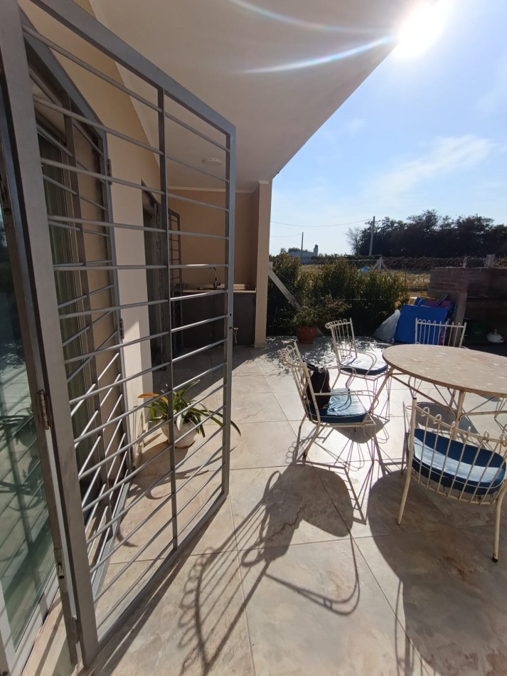 Moderna casaquinta Sauce Pueblo 