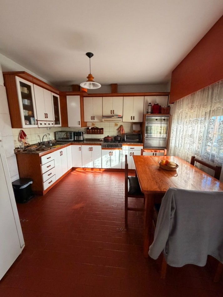 Salon mas vivienda Zona Comercial