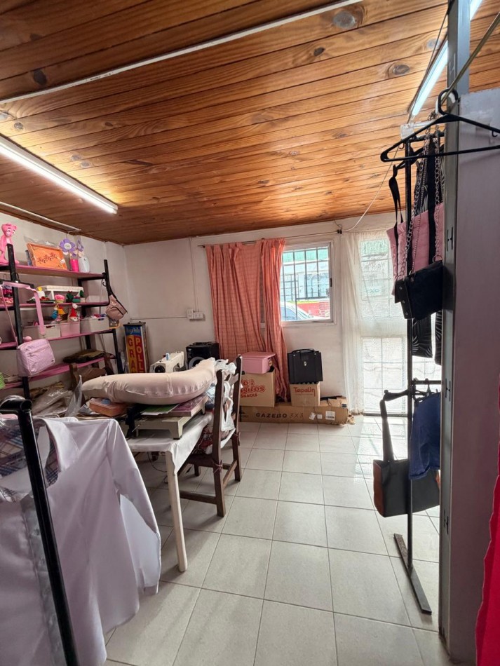 CASA EN PARANA I + LOCAL COMERCIAL