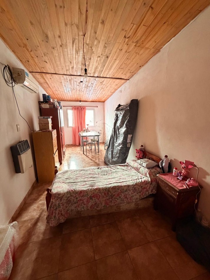 CASA EN PARANA I + LOCAL COMERCIAL