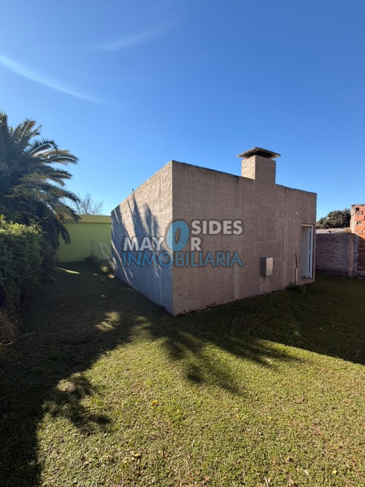 propiedad en venta a mts de av zanni 
