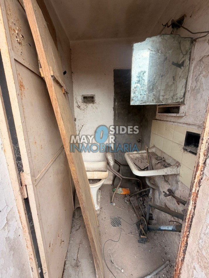 CASA A RECICLAR SOBRE AV ZANNI
