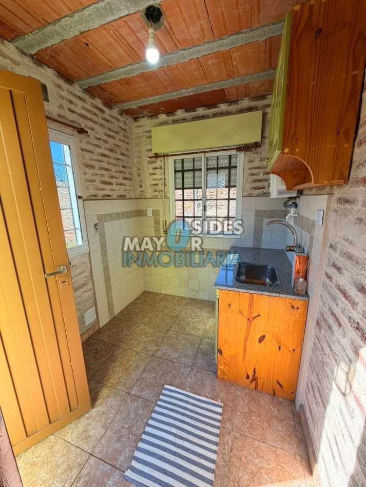 propiedad en venta a mts de av zanni 