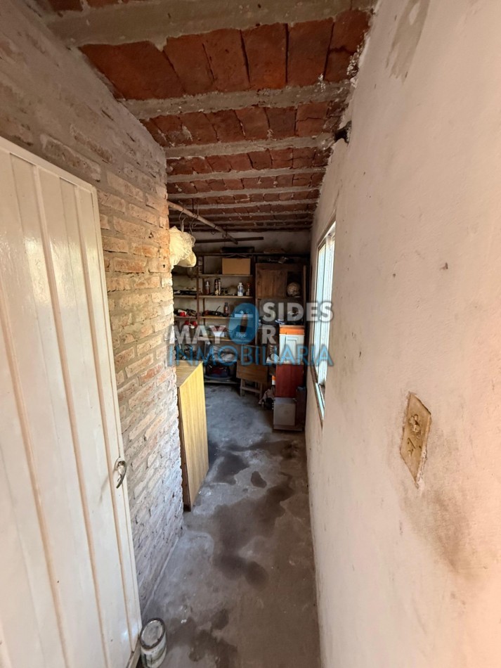 CASA EN VENTA sobre calle Balbin