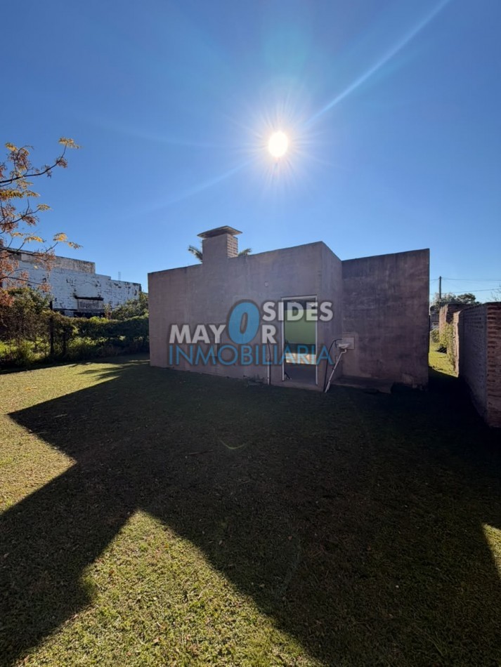 propiedad en venta a mts de av zanni 