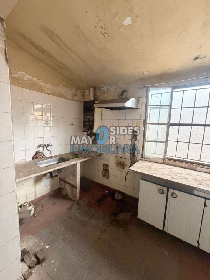 CASA A RECICLAR SOBRE AV ZANNI