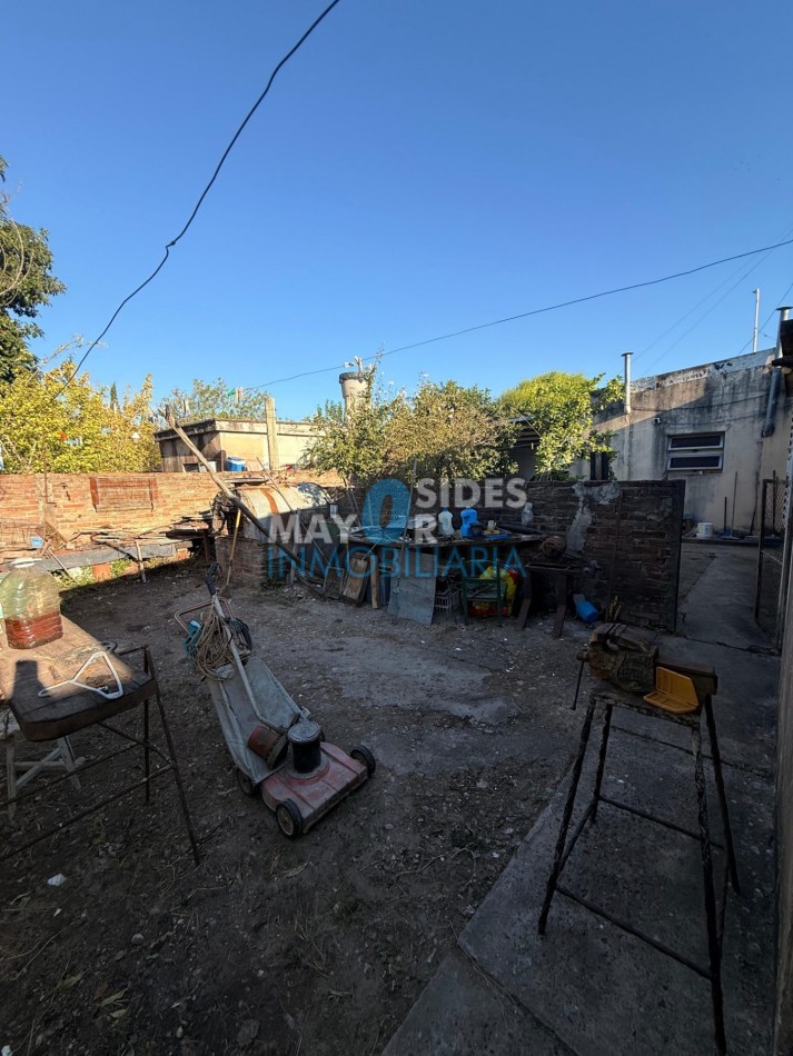 CASA EN VENTA sobre calle Balbin