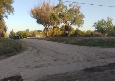 Gran terreno en esquina  