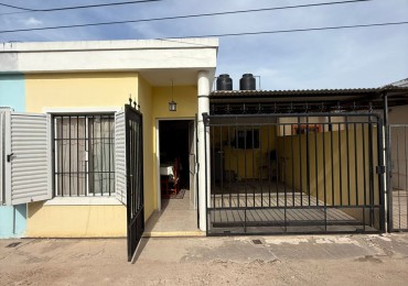 Casa dentro complejo Habitacional 