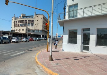 Local comercial Zona 5 esquinas 
